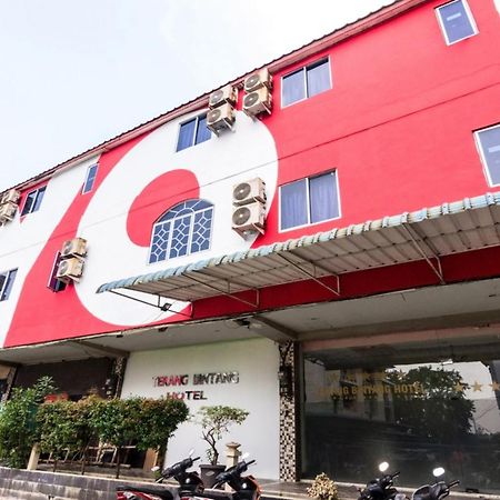 Vaccinated Staff - Oyo 1703 Terang Bintang Hotel Batam Zewnętrze zdjęcie