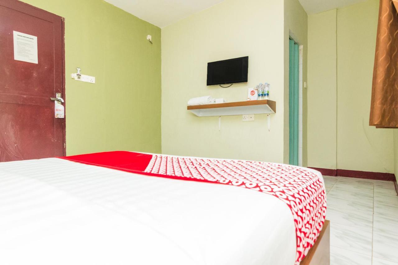 Vaccinated Staff - Oyo 1703 Terang Bintang Hotel Batam Zewnętrze zdjęcie