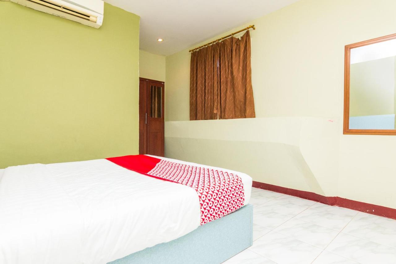 Vaccinated Staff - Oyo 1703 Terang Bintang Hotel Batam Zewnętrze zdjęcie