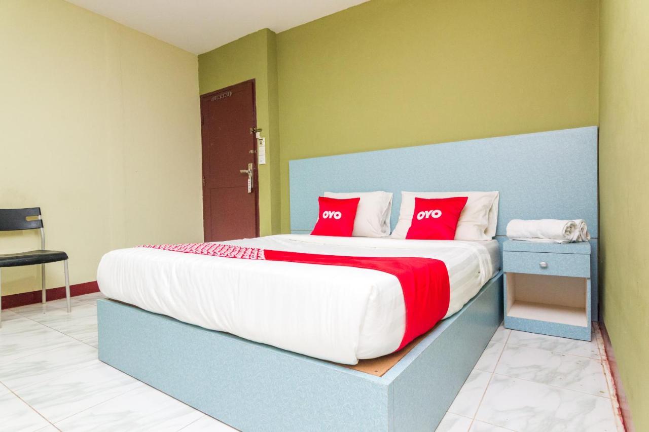 Vaccinated Staff - Oyo 1703 Terang Bintang Hotel Batam Zewnętrze zdjęcie