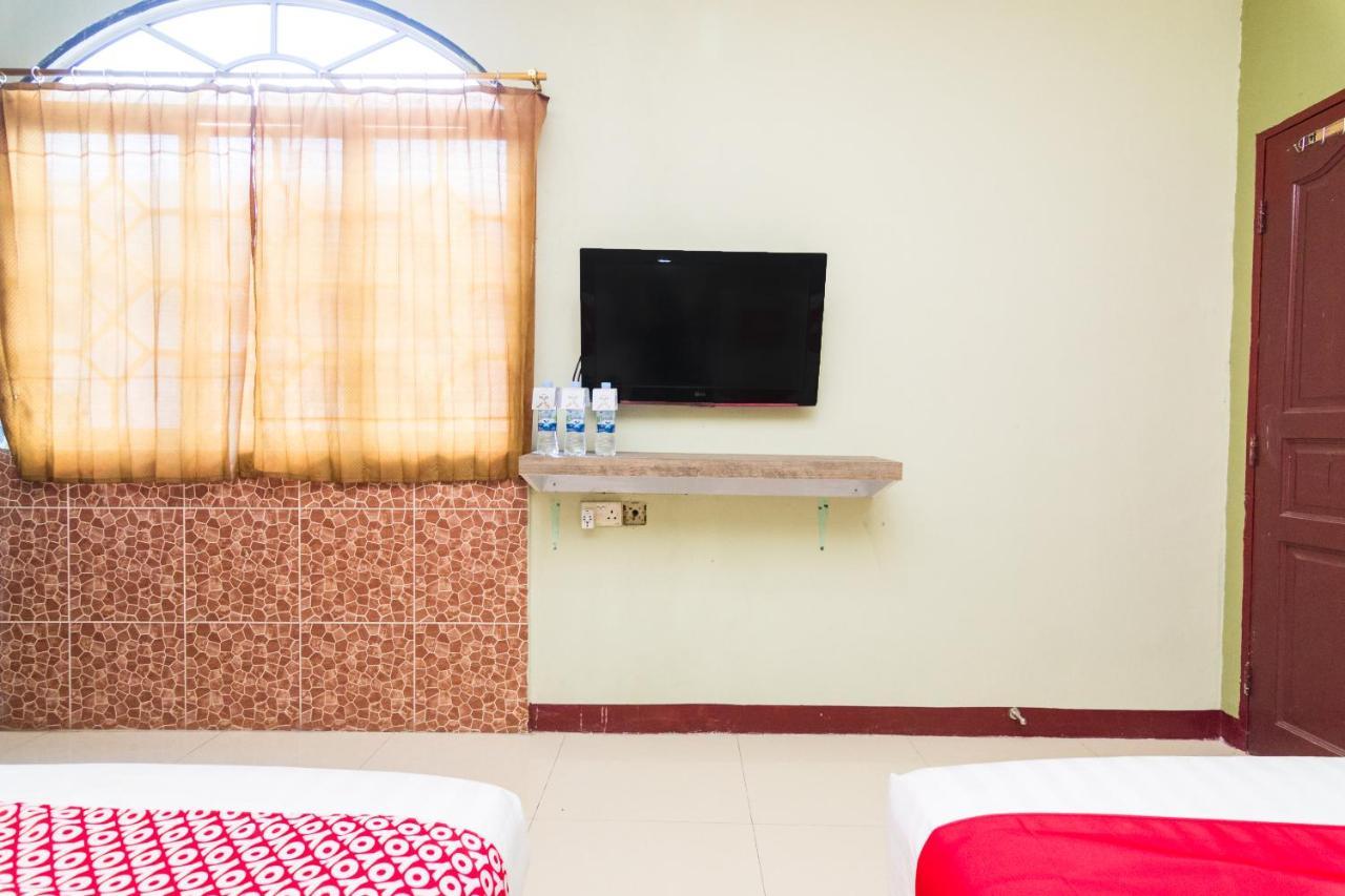 Vaccinated Staff - Oyo 1703 Terang Bintang Hotel Batam Zewnętrze zdjęcie